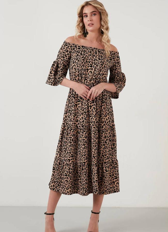 Vestido de leopardo estilo bardot