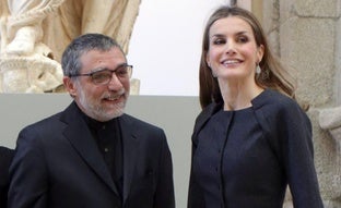 Quién es Jaume Plensa, el anfitrión de Leonor y Sofía en Girona: sus gigantes esculturas y su relación con Letizia