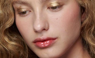 10 lipgloss por menos de 10 euros para tener unos labios de cristal con efecto volumen