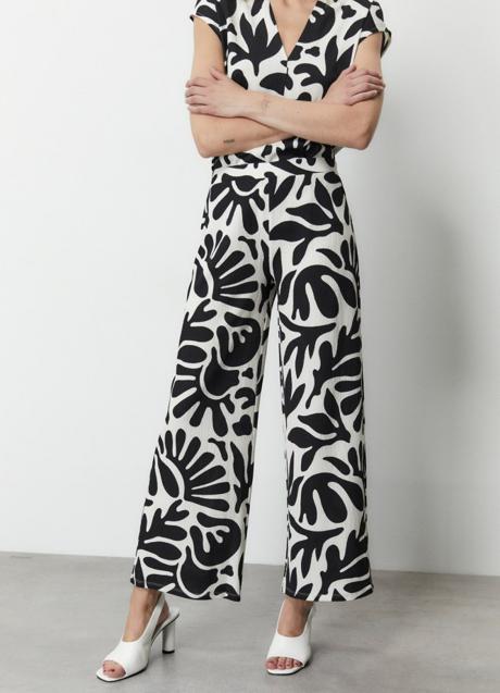 Pantalones estampados de Sfera (19,99 euros)