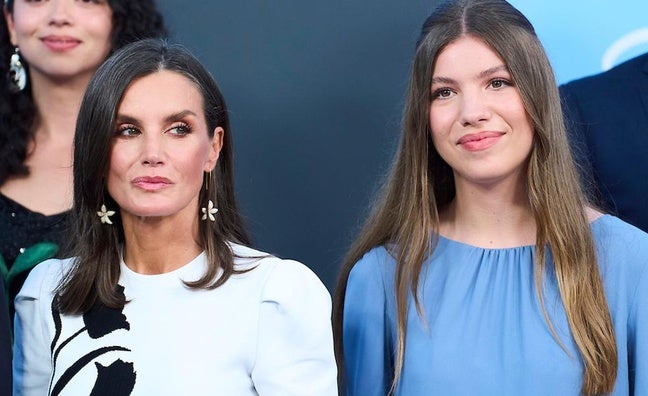 Lo que no se vio de Letizia en los Premios Princesa de Girona: problemas en las escaleras y el futbolista favorito de Leonor