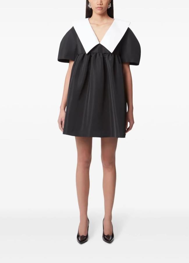 Vestido negro de Nina Ricci, 895 euros.