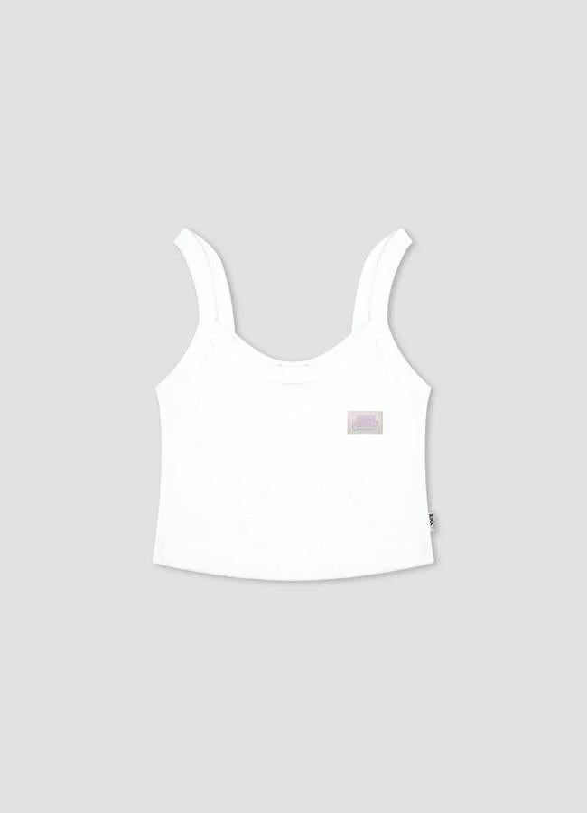 Tank top blanco corto de Kaotiko, 19,90 euros.