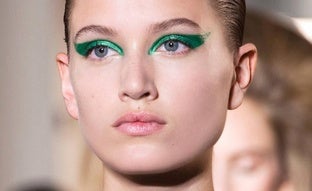 Los 10 mejores lápices de ojos verdes que favorecen a todos los colores de ojos