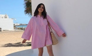 Vestidos camiseros cortos ideales para ir a la playa este verano