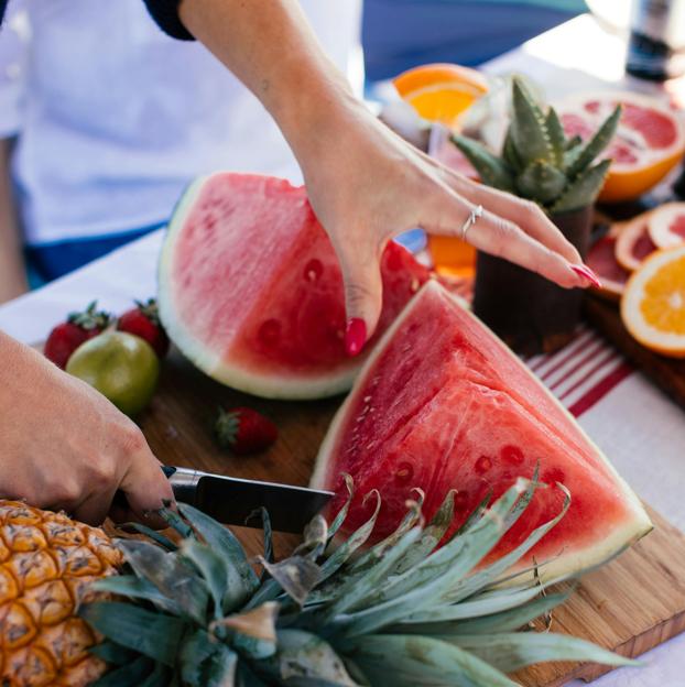 La sandía es una excelente compañera de otras frutas como el limón.