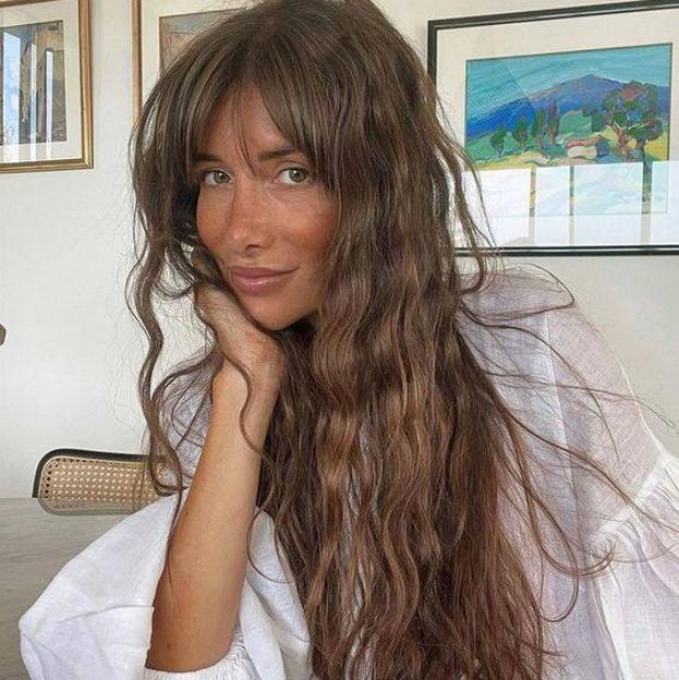 Influencer con ondas de sirena