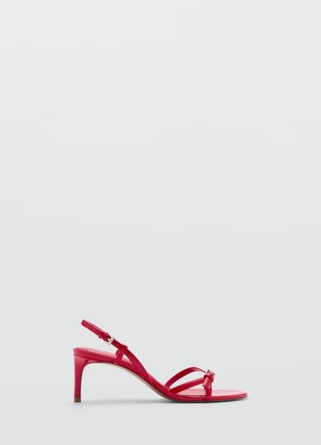 Sandalias rojas de Mango (39,99 euros)