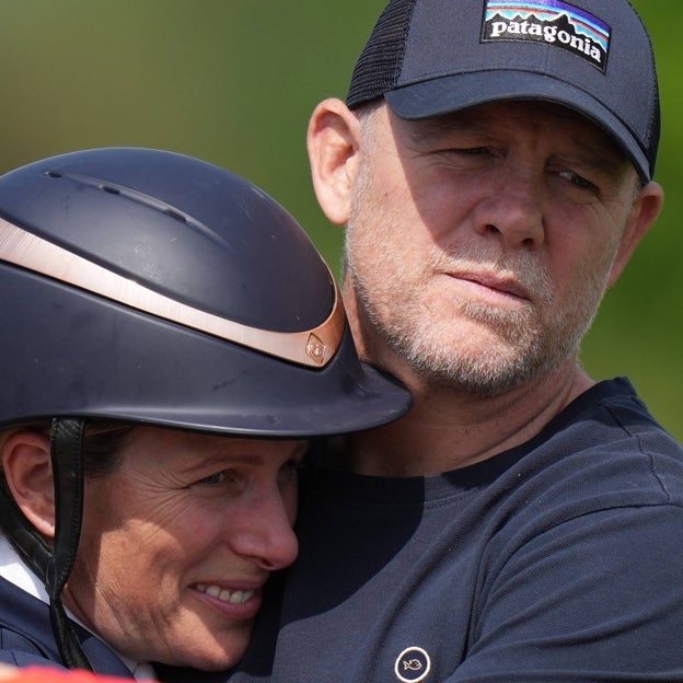 Zara y Mike Tindall durante una competición hípica. 