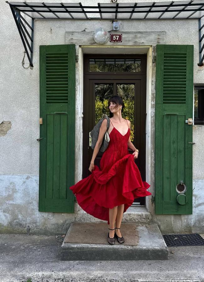 Vestido largo rojo de Massimo Dutti/@JUSTINESORANZO