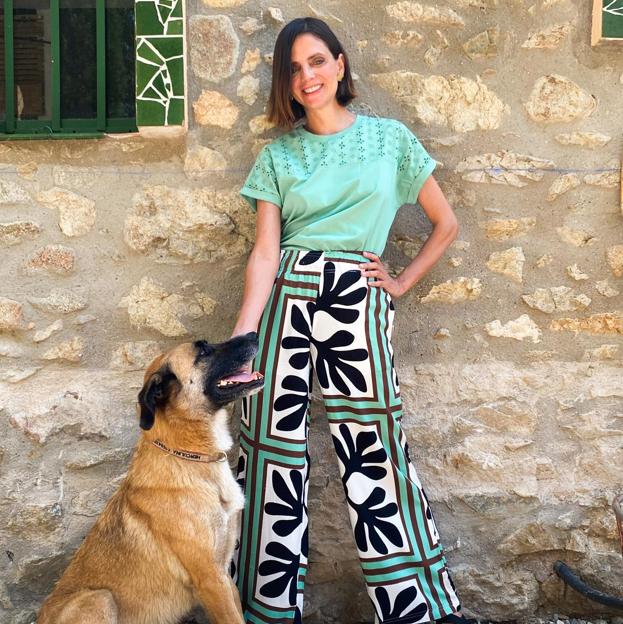 Los pantalones de 6 euros de Lidl que llevan las famosas: el modelo estampado y muy fresquito perfecto para verano