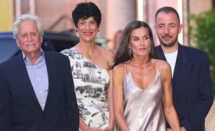 Lo que no se vio de Letizia en el festival Atlàntida: su mejor versión como anfitriona de Hollywood y con guiño a Michael Douglas