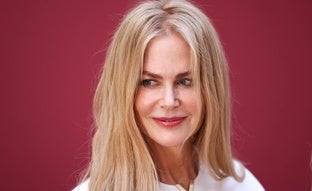 El truco fácil de Nicole Kidman para dar volumen al pelo fino a partir de los 50