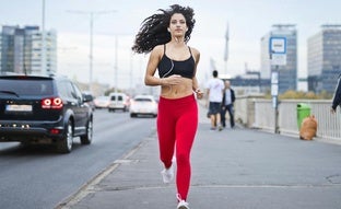 Running para perezosas: 10 trucos que funcionan para salir a correr por las mañanas sí o sí