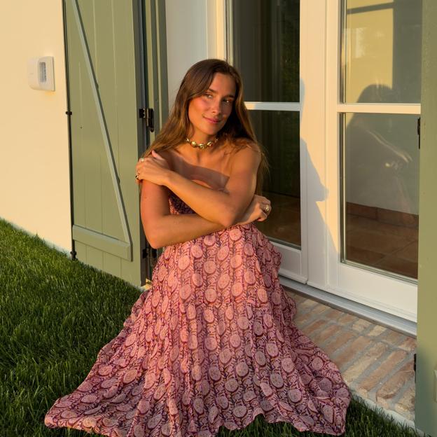 Fichado el vestido más bonito del verano: arrasa entre las influencers y las famosas, es cómodo y ponible