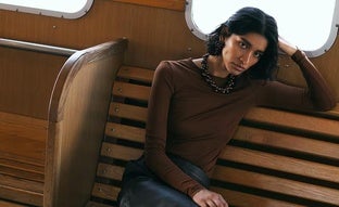 Lo nuevo de H&M llega con sabor a otoño: de los vestidos midi más espectaculares a los zapatos que adelantan el entretiempo