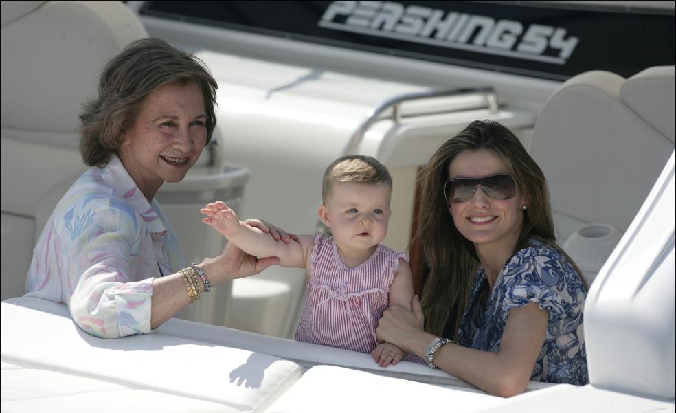 Los veranos infelices de Letizia en Palma cuando era princesa: amigos pijos, deportes elitistas y una respuesta incómoda