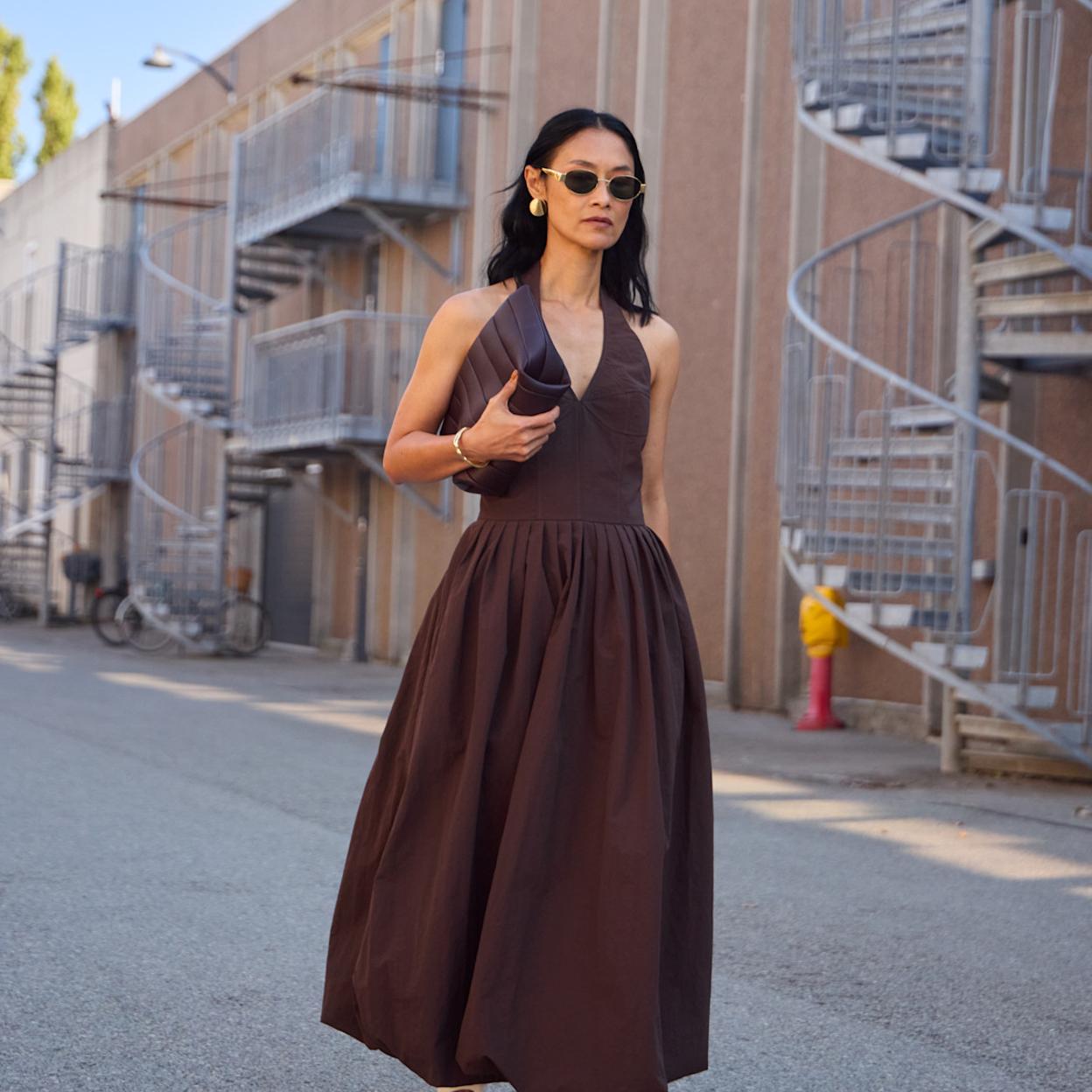 Los vestidos rebajados de Sfera que te salvarán si tienes una boda o bautizo en septiembre