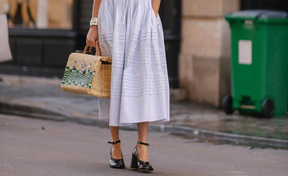 Bolsos y cestas de estilo portugués que suben el nivel de cualquier look de verano