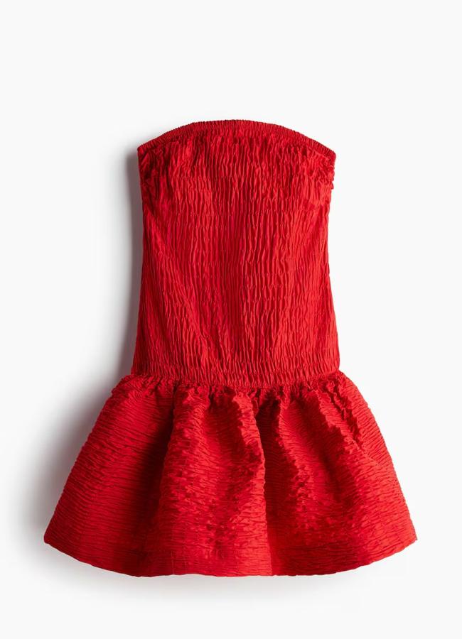 Vestido corto con volante de H&M, 59,99 euros.