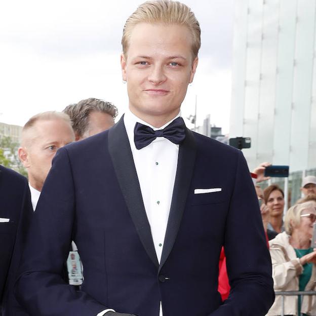 El hijo de la princesa Mette-Marit de Noruega rompe su silencio y confiesa la agresión a una joven bajo los efectos de las drogas