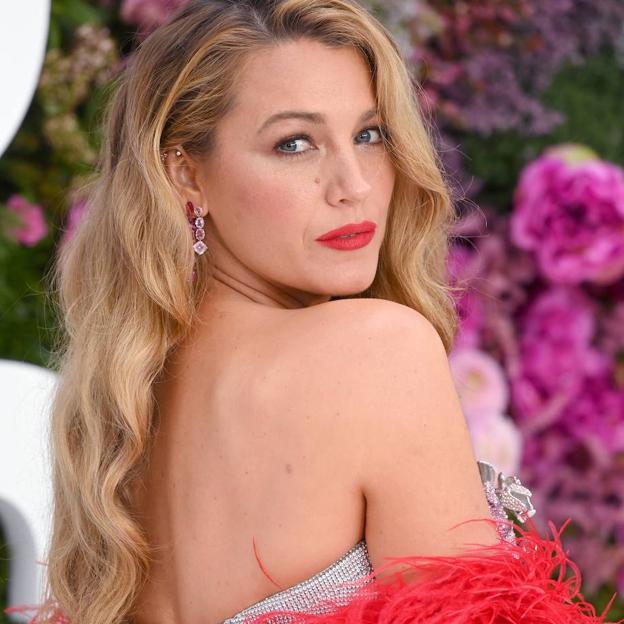 El secreto de la melena XL perfecta de Blake Lively: no usa acondicionador