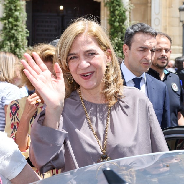 El verano imparable de la infanta Cristina: Camino de Santiago, visita a Abu Dabi con su hermana Elena y la duda de Bidart