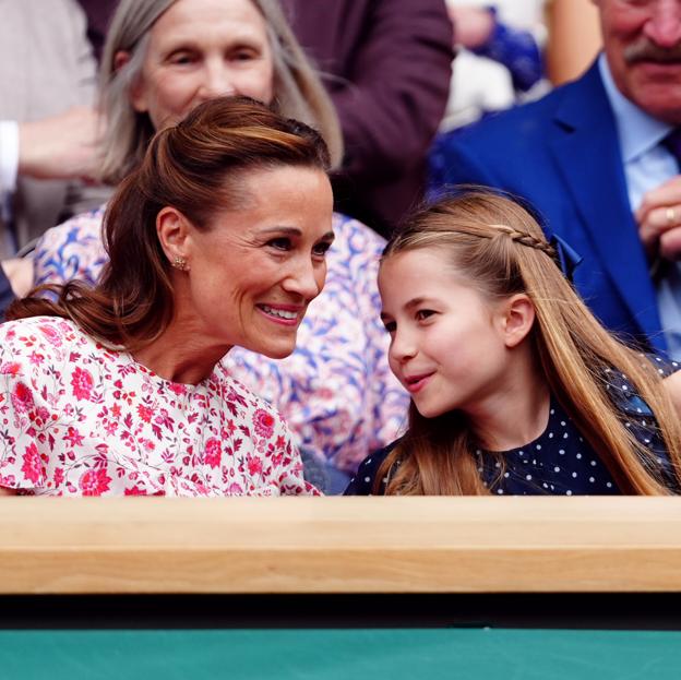 Las claves del lujoso estilo de Pippa Middleton que le hacen la competencia a Kate: estampados y diseños que estilizan