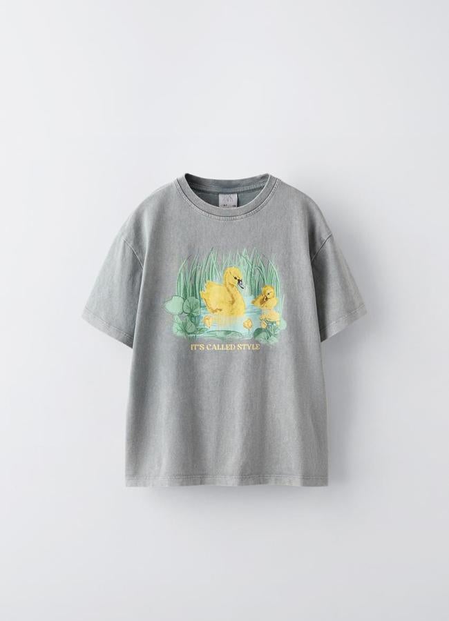 Camiseta en gris de Zara Kids.