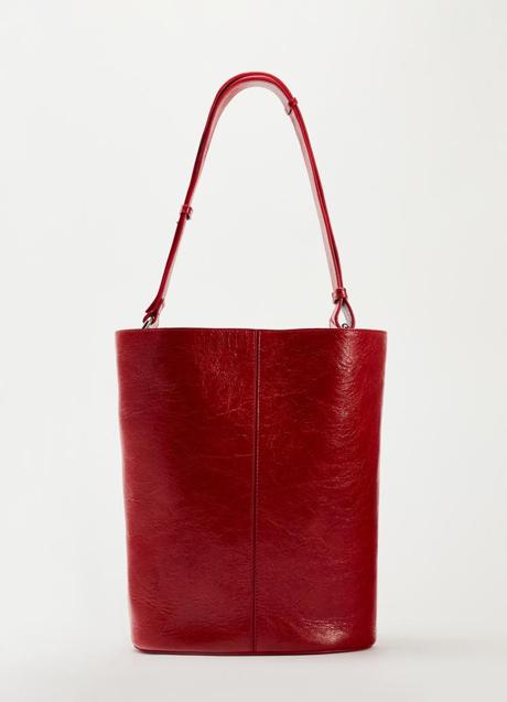 Bolso rojo de Zara (119 euros)