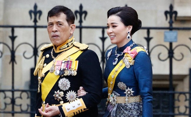 Qué hace la reina Suthida de Tailandia en Mallorca: de su calvario junto a Rama X a su escapada a la isla balear