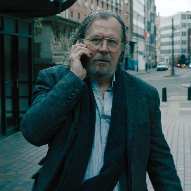 Gary Oldman con Jackson Lamb en una imagen de la cuarta temporada de Slow Horses.