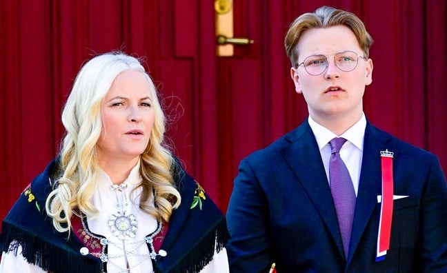 Más problemas para Mette-Marit: la misteriosa novia que su hijo Sverre Magnus ha llevado a la boda de Marta Luisa de Noruega