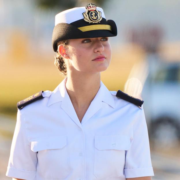 Leonor, en la prensa internacional: de Princesa Top Gun al novio que le han encontrado en Marín