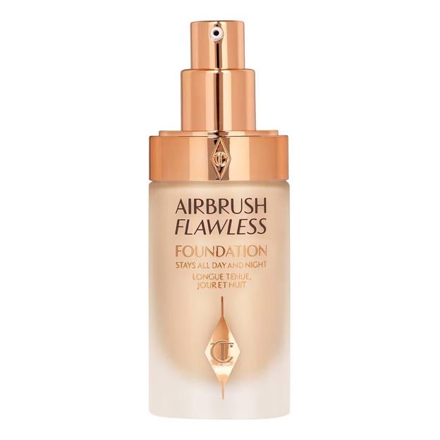 Airbrush Flawless Foundation de Charlotte Tilbury. Precio: 54,99 euros