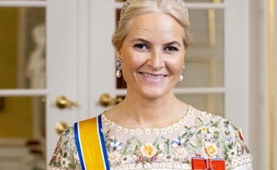 Mette-Marit habla sobre su conflictivo hijo y llegan nuevas acusaciones contra él: «Solo lo hacemos porque eres tú»