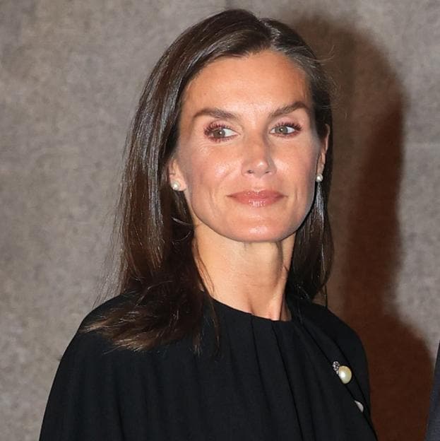 El misterio de los tres polémicos broches de la reina Letizia que nadie distingue: dónde está la Perla Peregrina