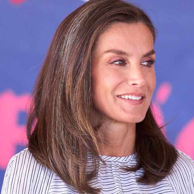 Elimina las canas desde casa con esta nueva herramienta que tiñe el pelo presionando un botón