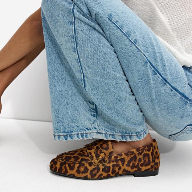 Mocasines con estampado de leopardo de Parfois.