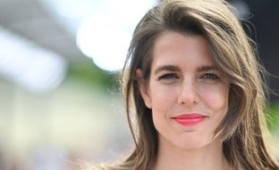 La entrevista más íntima de Carlota Casiraghi: «Cualquier madre trabajadora se siente acosada y desgarrada»