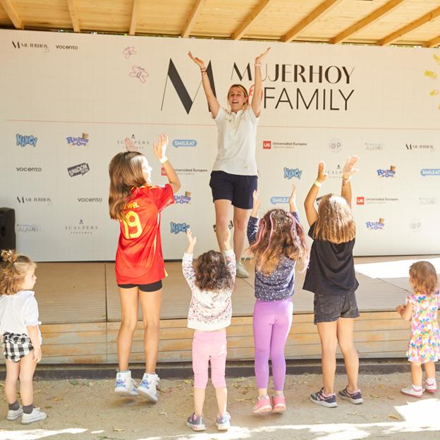 Bailes en familia en el área Dance&Fun.