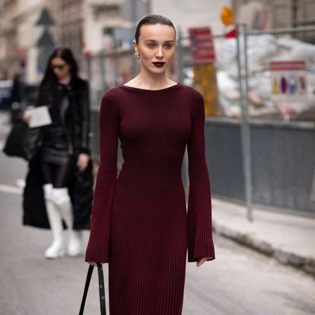 Vestidos burdeos para llevar la tendencia más elegante del otoño