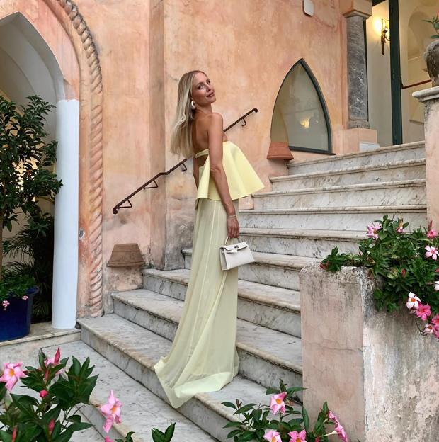 Cómo llevar el color mantequilla si quieres ser la invitada mejor vestida de tu próxima boda este otoño