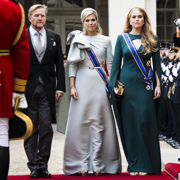 Guillermo, Máxima y Amalia de Holanda en el Prinsjesdag.