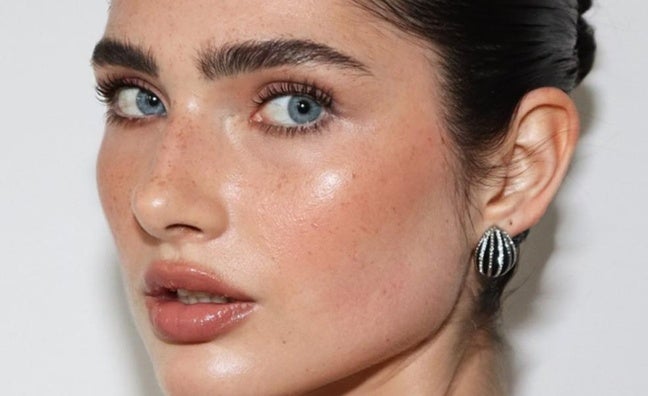 Necesitas estos correctores de maquillaje que son perfectos para disimular las ojeras: no cuartean y son ligeros