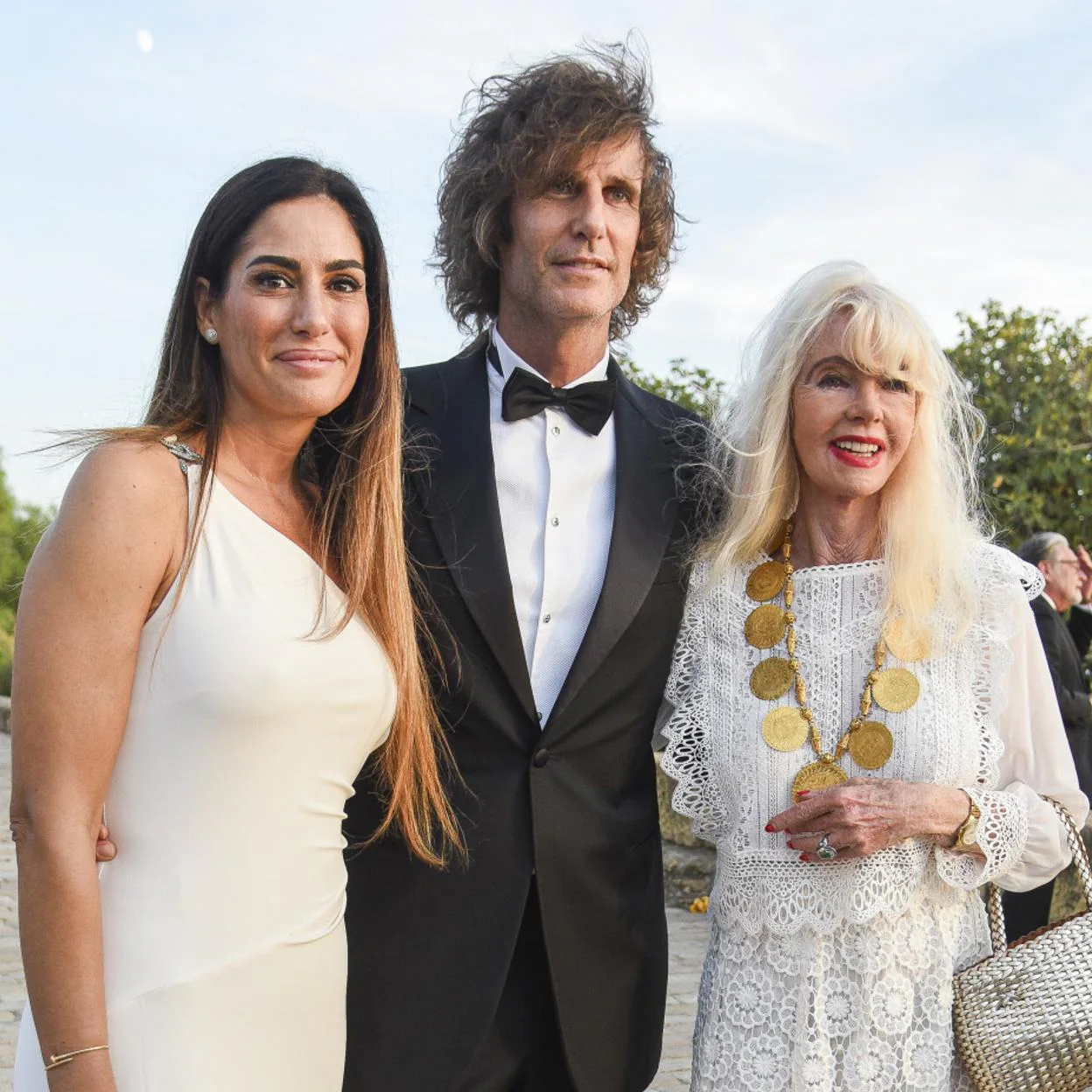 Francisco José Ortiz junto a su esposa y su madre. /gtres