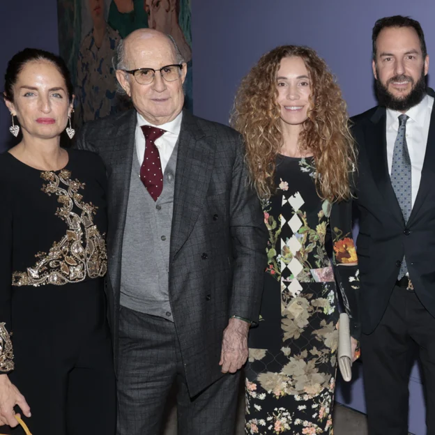 Juan Antonio Pérez Simón junto a Carolina Herrera y Borja y Blanca Thyssen.