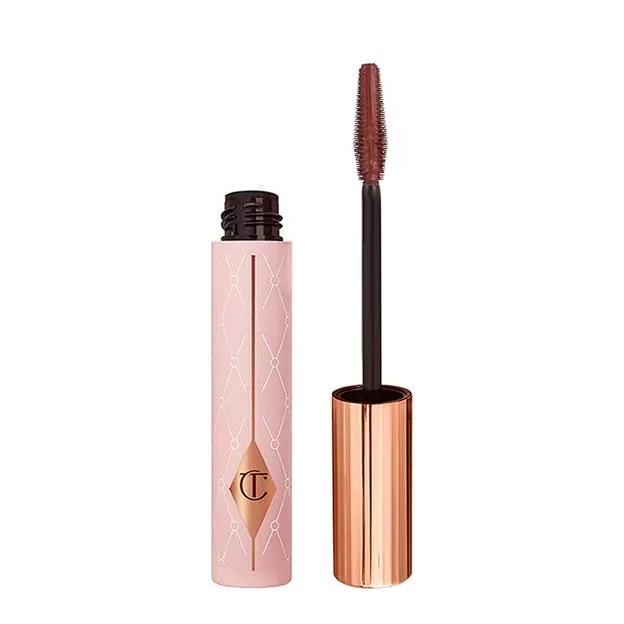 Máscara de pestañas Pillow Talk Push Up de Charlotte Tilbury.