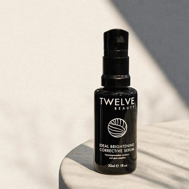 Ideal Brightening Corrective Serum de Twelve Beauty.