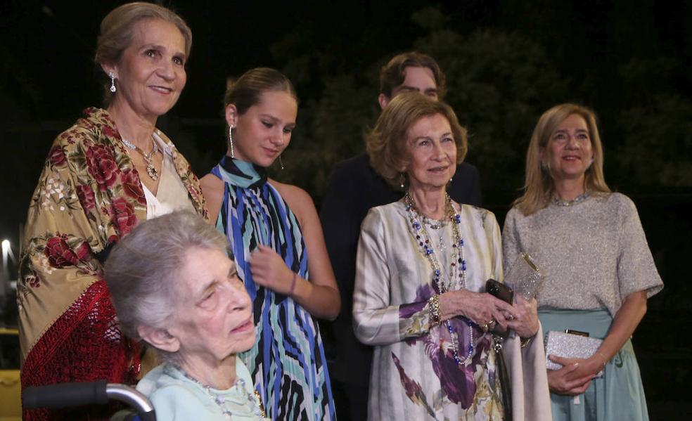 De la reina Sofía a la infanta Cristina: los espectaculares looks de las invitadas a la preboda de Teodora de Grecia y Matthew Kumar